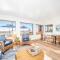 2 Bed Oceanfront with patio on the Sand in Quiet West Newport - Newport Beach