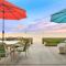 West Newport Oceanfront Home and Patio on 65th St