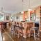 Skytop Chalet Pet Friendly, Hot Tub and Views