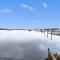 The Hide Away - Scenic Waterfront Escape