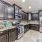 Beautiful 5BR, 3.5BA Home - Community Pool/Fitness - 吉尔伯特