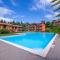 Lenni Apart Swimming Pool and lake - Happy Rentals