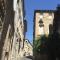 "Chambre dAutres", massages