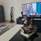 5-Bed Apartment Sleeps 10 - Wi-Fi - Free Parking