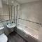 Spacious 2 Bed 2 Shower Apartment