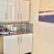 1 Bedroom Apartment, Reception ,Kitchenette, Private Bathroom