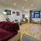 Homely 5 bed Cottage 30 mins to Heathrow, London, Legoland, Windsor Castle