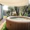 [Rainbow house]- with Jacuzzi-wifi-garden-balcony-parking