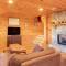 Gorgeous Blue Ridge Mountain Retreat Deck and View!