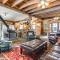 Jasper 7 Timbers Cabin on 10 Acres with a Creek! - جاسبر
