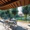 Al Porto terrace close to the lake
