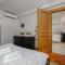 ROY 2 bdr Apartment with Prague Castle View, Parking & AC - Praha