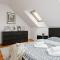 ROY 2 bdr Apartment with Prague Castle View, Parking & AC - Praha