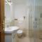 ROY 2 bdr Apartment with Prague Castle View, Parking & AC - Praha
