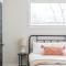 Scandinavian-Style Home with Balcony! SECURE Gated Complex, 10min to Downtown! Sleeps 6! - 纳什维尔