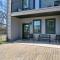 Scandinavian-Style Home with Balcony! SECURE Gated Complex, 10min to Downtown! Sleeps 6! - 纳什维尔