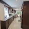 Impeccable, modern, river view, renovated cottage