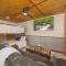 Free tickets! Sleeps 10 SECLUDED Cosby cabin on 7 acres w hot tub, game room!