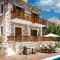 LIOKRINA country living villas & suites