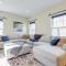 Mystic Retreat with Patio and Grill Walk to River! - ميستيك