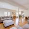 Mystic Retreat with Patio and Grill Walk to River! - ميستيك