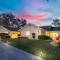 Yosemite Bass Lake VIEWS, 2 Homes, Games, Hot Tub