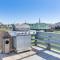 1 Mi to Surfside Beach BBQ-Ready Home in Freeport