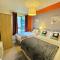 Skyview Apartment by Noknokstay - City centre with Parking - Group, Family, Business
