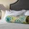 16th FL Bold CozySuites with pool, gym #3
