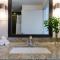 18th FL Stylish CozySuites with pool, gym #1 - Dallas