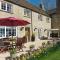 Thames Head Wharf - Historic Cotswold Cottage with Stunning Countryside Views