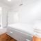 Delightful 4-Bed Home near Centennial Park