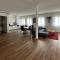 Grosse Einzimmerwohnung/Büro/Showroom