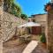 La Terrazza, Cetona, Toscana, bellissima casa rustica in pietra con giardino