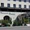 Albert Hotel