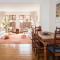Pass the Keys - Mediterranean Garden Home - London