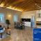 Goninos Jacuzzi Suite