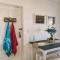 Couples Cove: Luxe Getaway w/ jetted bath & views - 开普敦