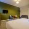 Station Lodge - FREE off-site Health Club access with Pool, Sauna, Steam Room & Gym