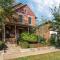 Housepitality - The Victorian Vacation Home