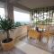Family Only Amazing City View Villa - De Reiz Firen Syariah