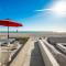 West Newport Duplex on the Sand with Patio-Sleeps 12 - Newport Beach