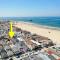 Luxury 3 Bedroom walk to Beach & Pier - Newport Beach