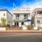 7 Bedroom Duplex Home with Rooftop & Peek-A-Boo Ocean View - شاطئ نيوبورت