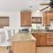7 Bedroom Duplex Home with Rooftop & Peek-A-Boo Ocean View - شاطئ نيوبورت