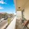 7 Bedroom Duplex Home with Rooftop & Peek-A-Boo Ocean View - شاطئ نيوبورت