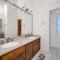 Beautiful home on Seashore Dr - شاطئ نيوبورت