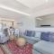 Portico 704 by Host Agents