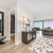 True Luxury Living in Fashion Island with Elevator and Ocean Views - شاطئ نيوبورت