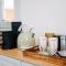 Lora feathers Suite, free parking, self check in,4 - Como